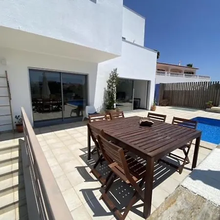Дом отдыха Casa Perto Da Praia Verde Sao Bartolomeu (Faro)